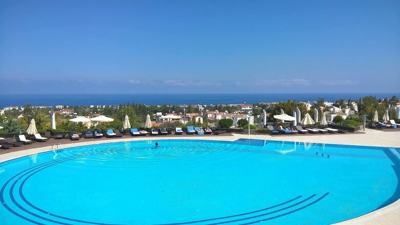 Malpas Hotel & Casino