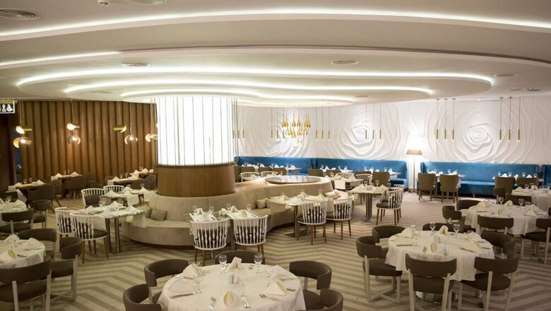 Malpas Hotel & Casino