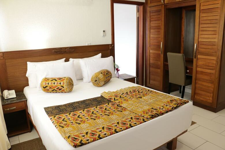 Coconut Grove Sakumono Hotel