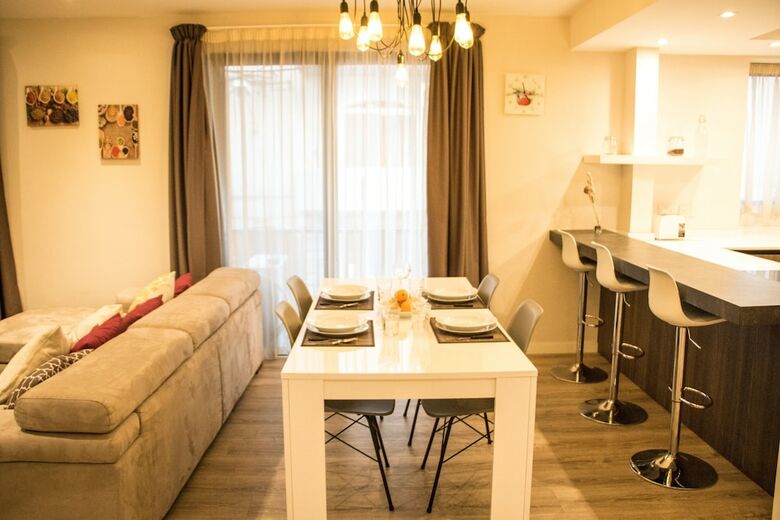 Hotel Luxury Msida Circle Suites