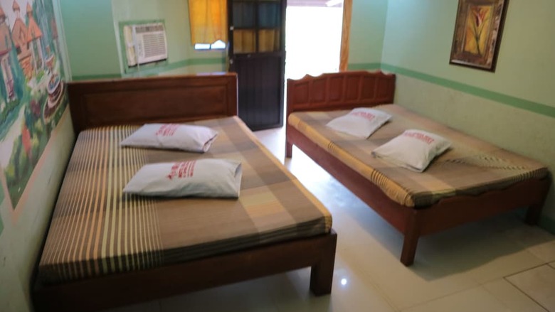 Hotel Nipa Hut Resort