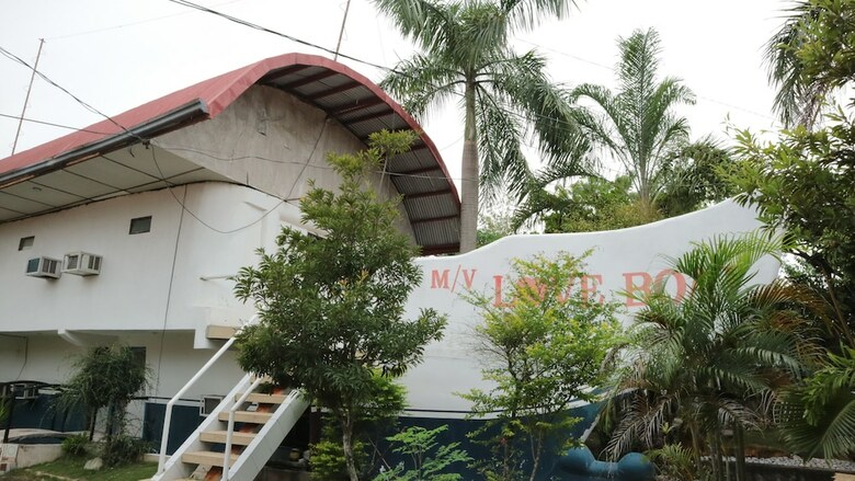 Hotel Nipa Hut Resort