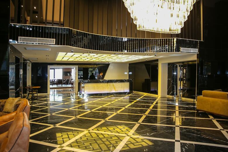 New Gate Hotel