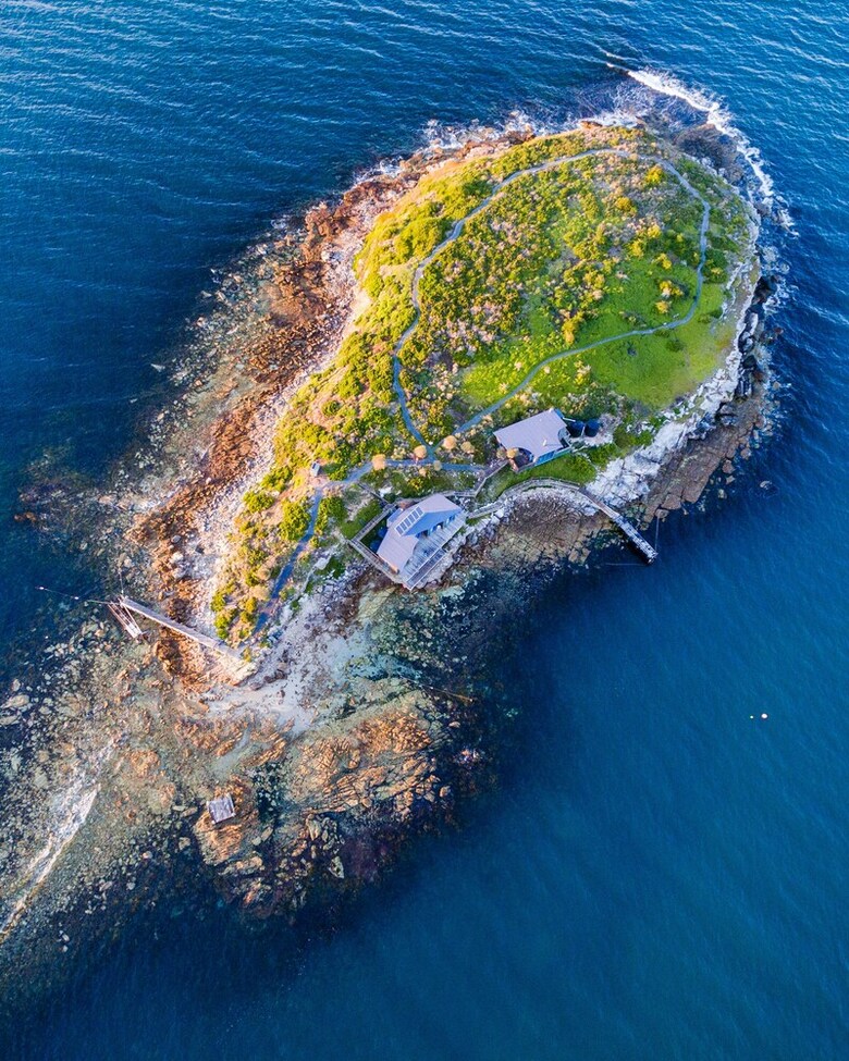 Cabana Picnic Island