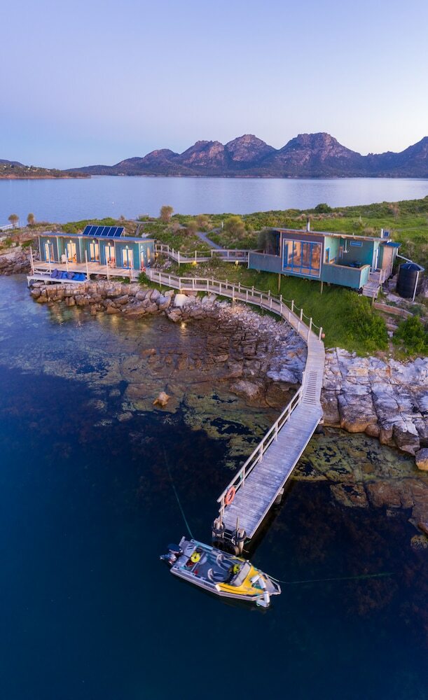 Cabana Picnic Island