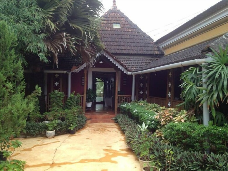 Hotel Paes Pearl