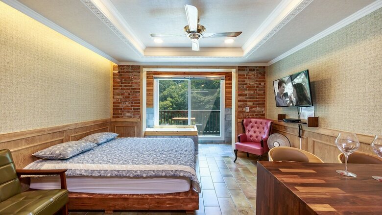 Gyeongju Rosso House Pension