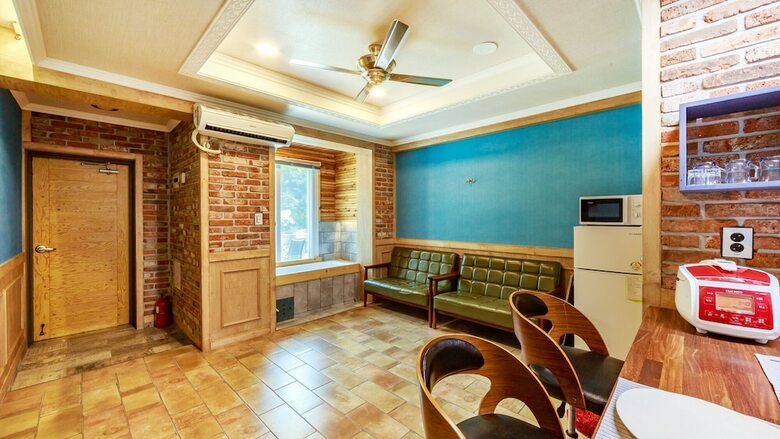 Gyeongju Rosso House Pension