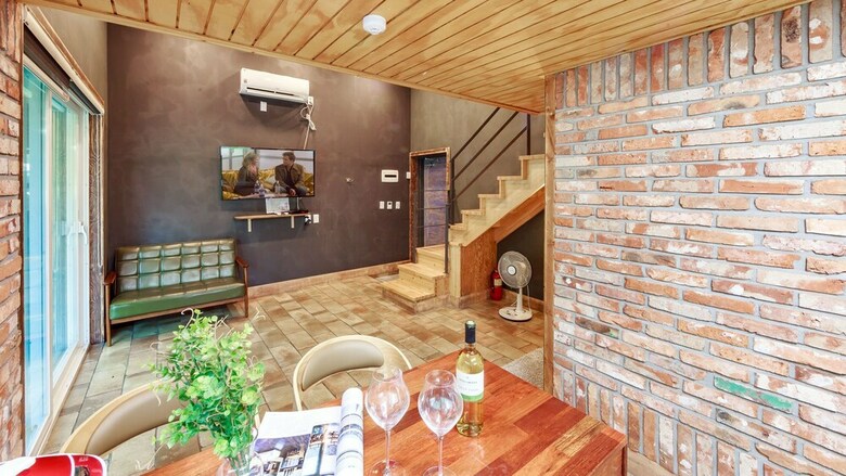 Gyeongju Rosso House Pension