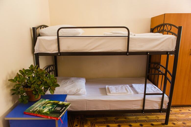 Hostal White City Hostel