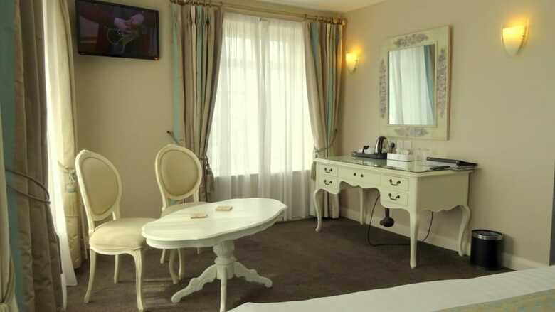 Hotel The Lough & Quay