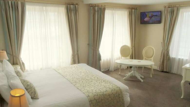 Hotel The Lough & Quay