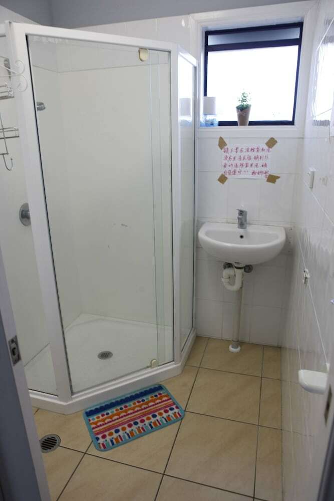 Hotel Happytourcairns Sharehouse