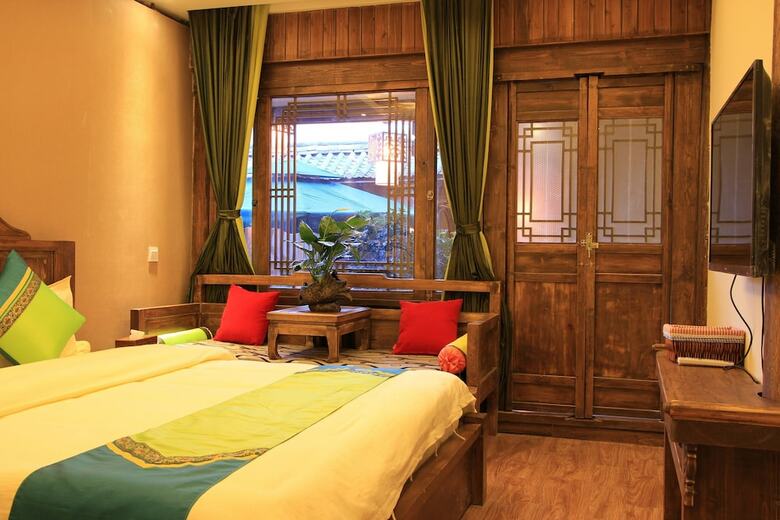 Hotel Village Green Inn