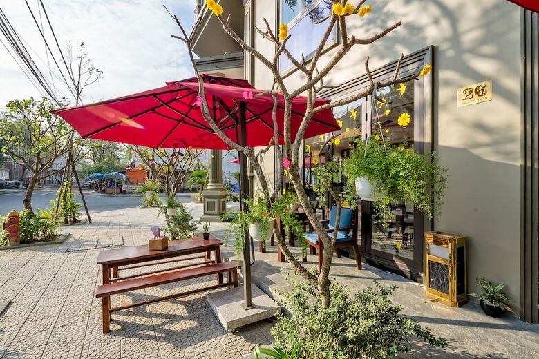 Haka Hotel & Apartment