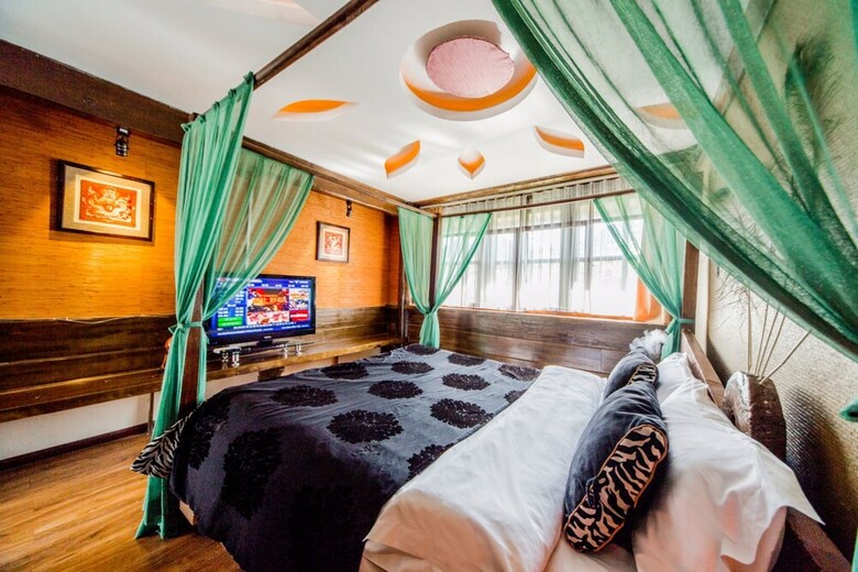 Hostal Lirenju Zhenpin Inn