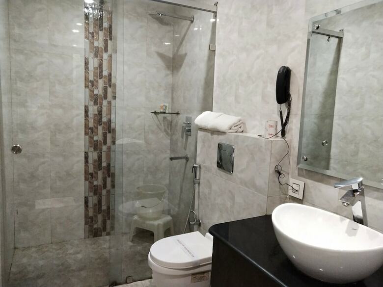 Hotel Triund Heights