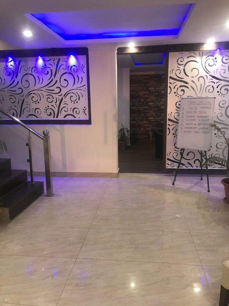 Hotel Triund Heights