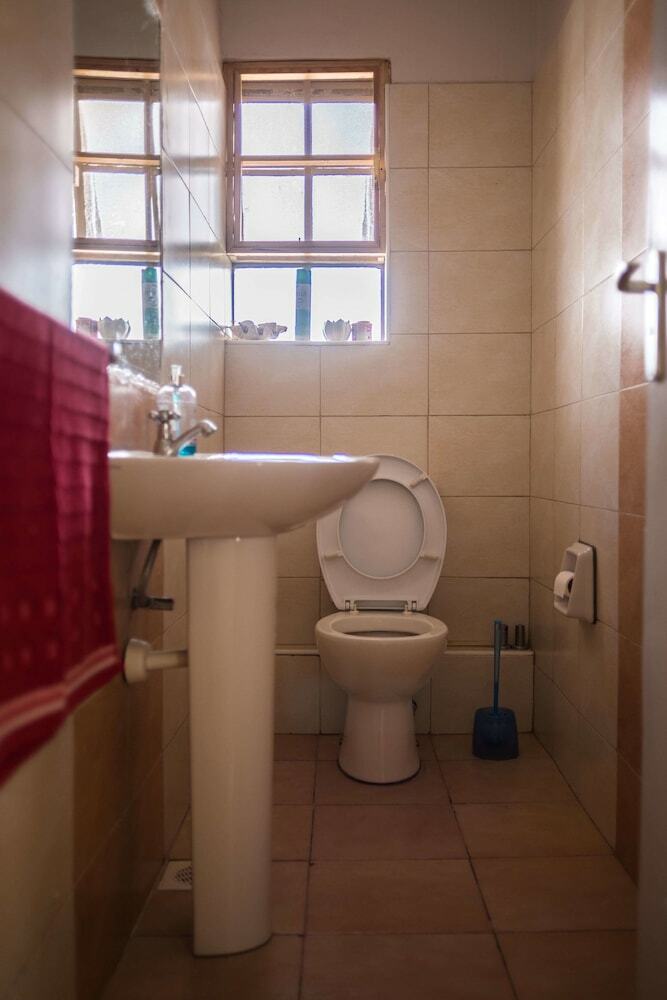 Apartamentos J12 Residence