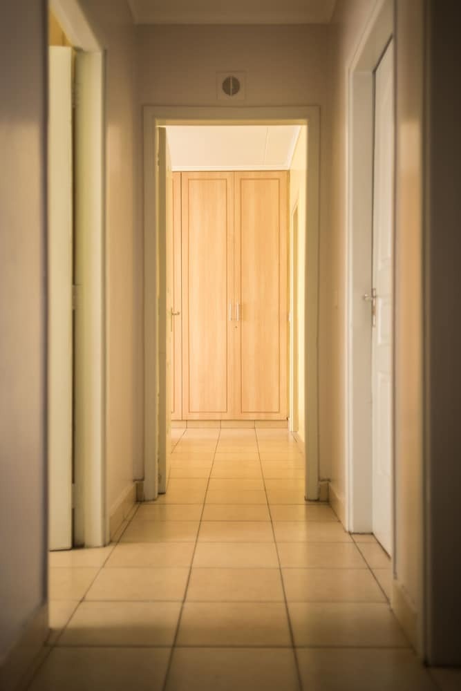 Apartamentos J12 Residence
