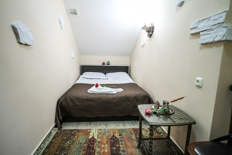 Hostal Mga Hostel & Tours