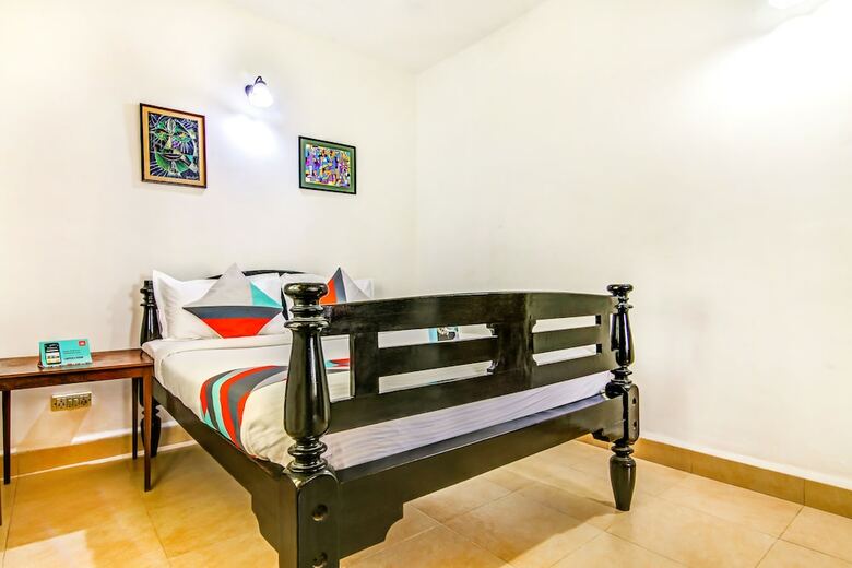 Hotel Fabexpress Barday's Inn