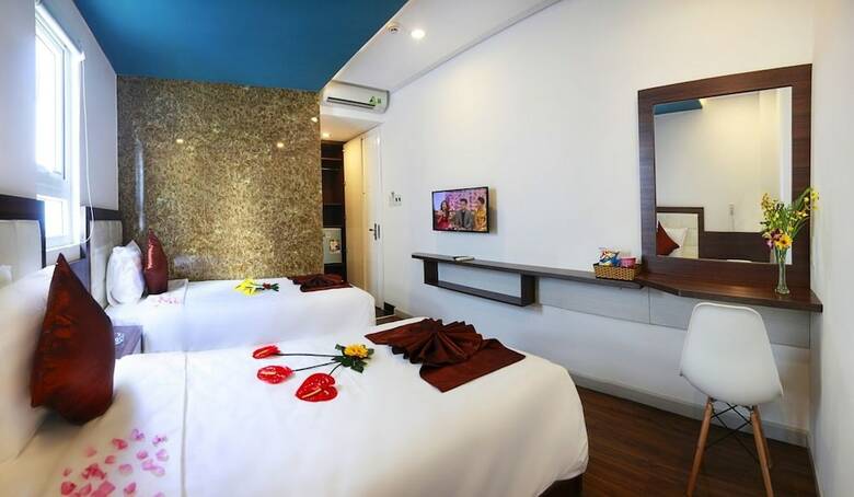 Rich Hotel