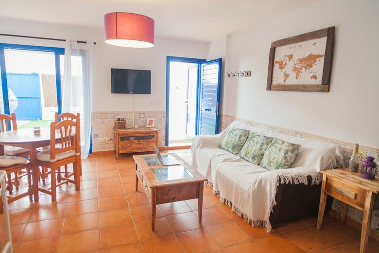 Apartamentos Beach House With Garden