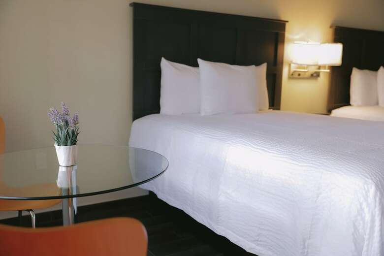 Motel Seven Hills Suites