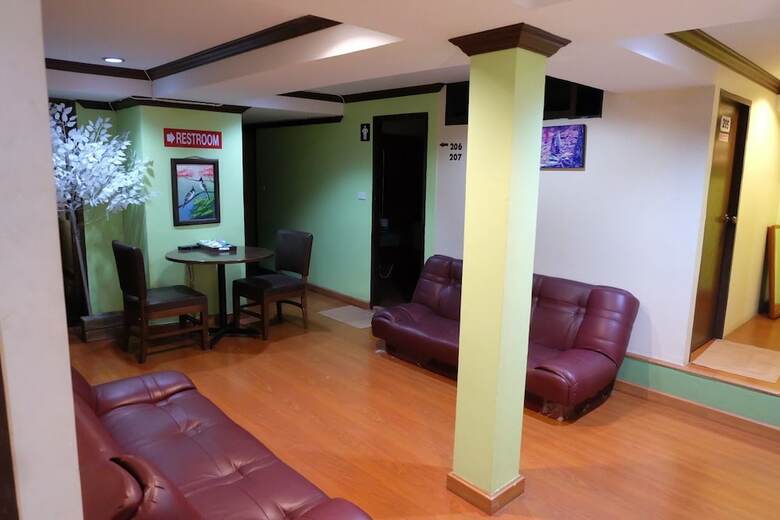 Hostal Starbright Court
