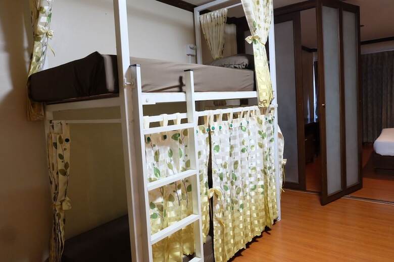 Hostal Starbright Court