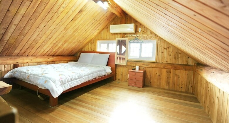 Jeju Log Pension