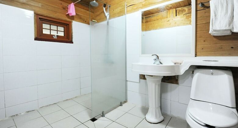 Jeju Log Pension
