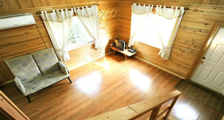 Jeju Log Pension