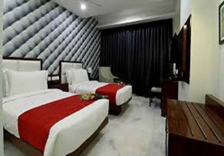 Hotel Sapphire Plaza