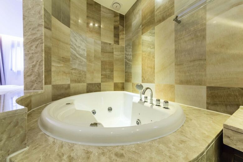 Hotel Indi Present