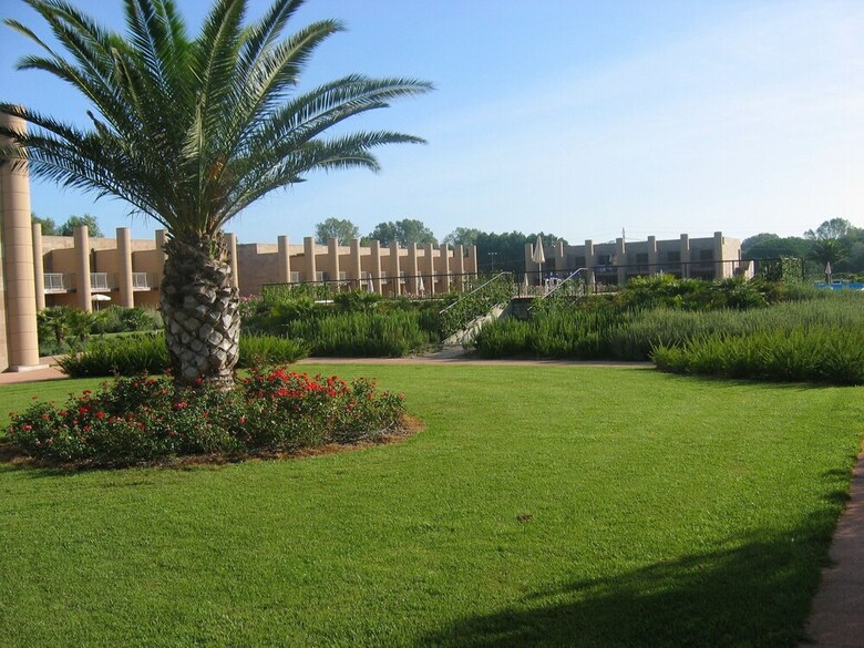 Residencia Cosmopolitan Golf & Beach Resort