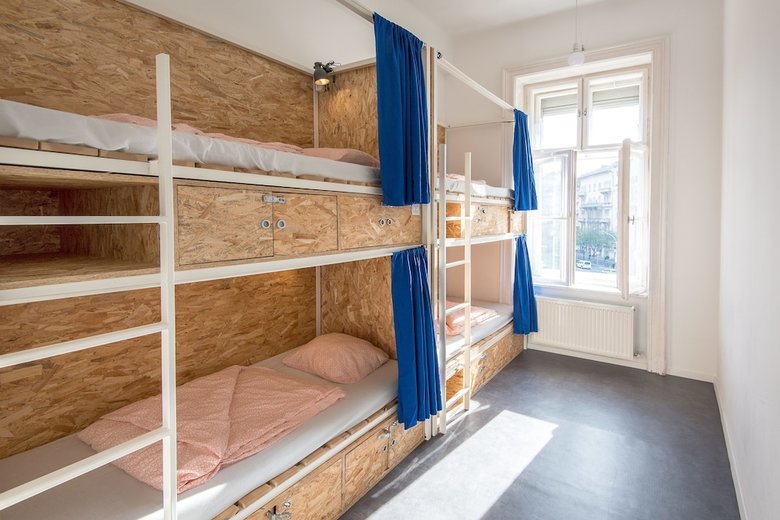 Hostal Avenue Hostel