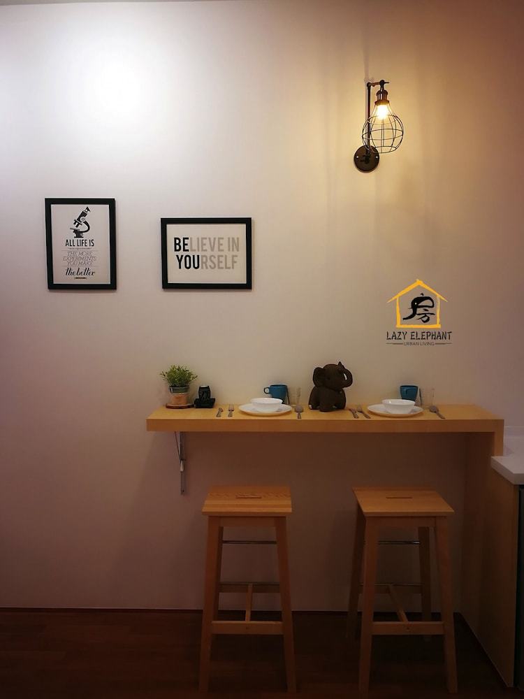 Hotel Lazy Elephant Guesthouse