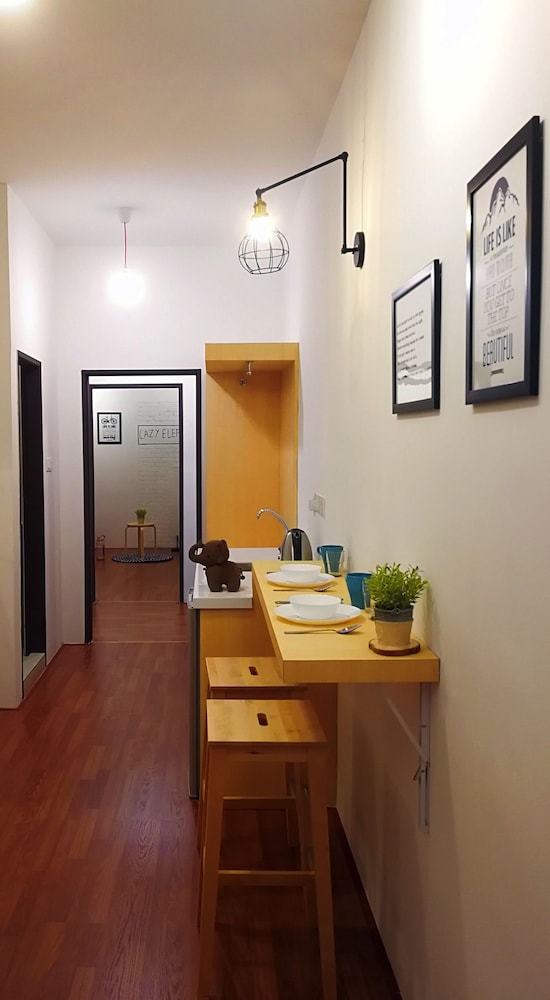 Hotel Lazy Elephant Guesthouse