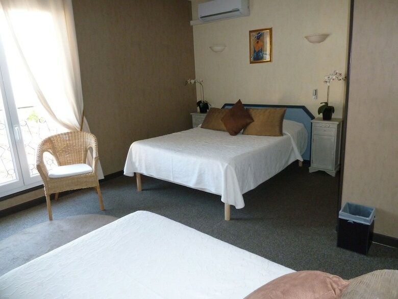 Hotel H�tel Restaurant Le Commerce