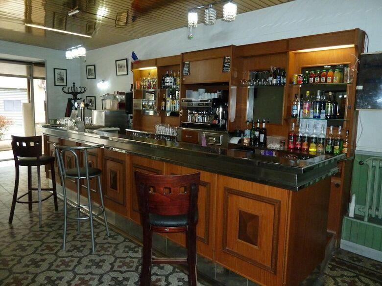 Hotel H�tel Restaurant Le Commerce