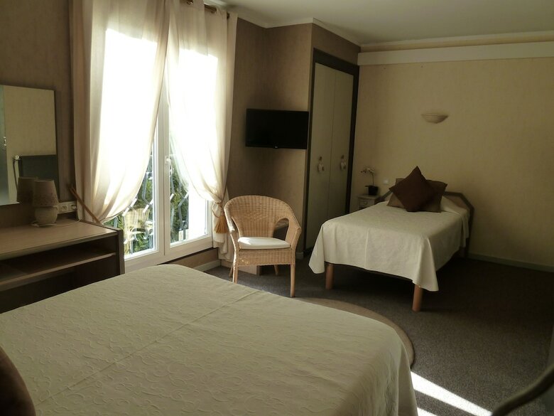 Hotel H�tel Restaurant Le Commerce