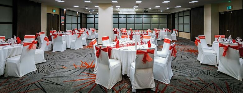 Acacia Premier Hotel