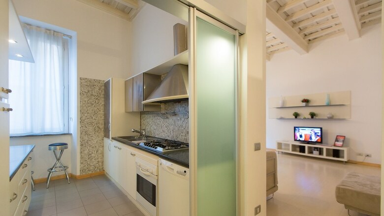 Apartamento Rental In Rome Bernini Square