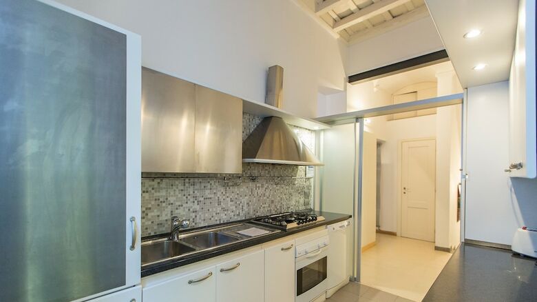 Apartamento Rental In Rome Bernini Square
