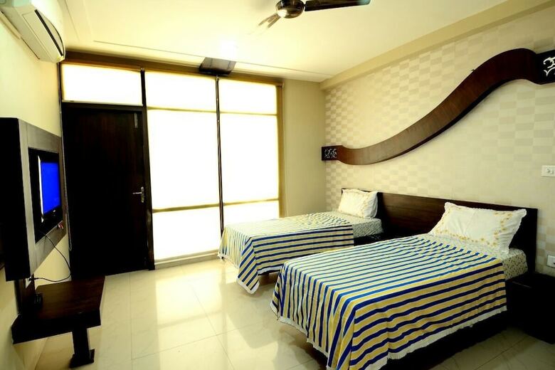 Bed & Breakfast Khasmahal Homestay