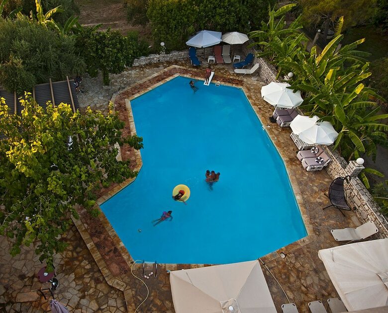 Kaiafas Lake Hotel