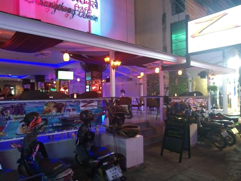 Hotel Zip Lounge & Apartments