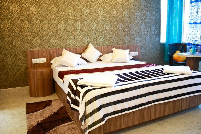 Gkm Grand Hotel